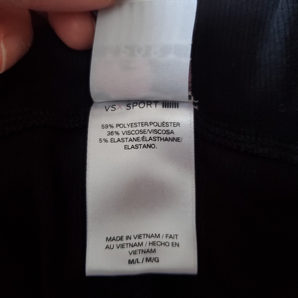 Victoria Secret Sport long sleeved hooded top - Picture 4 of 5